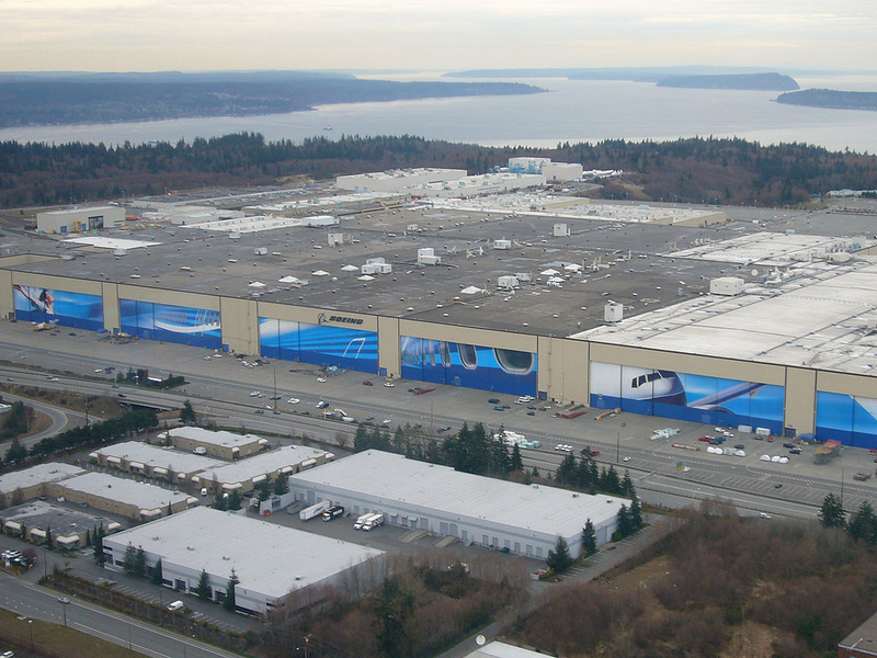Illustration for article titled Journey Inside the Cavernous Interiors of these Mega-Factories